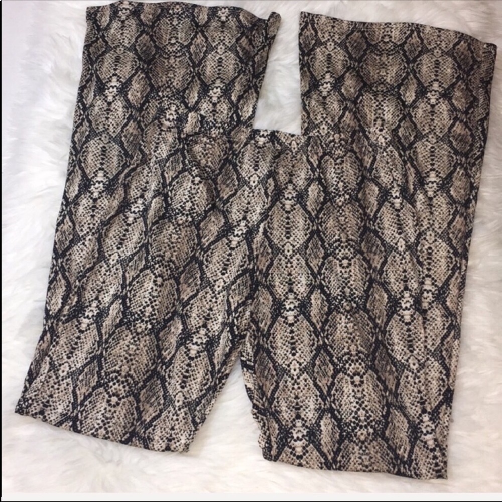Snake Printed High Waisted Pants - Picture 7 of 8